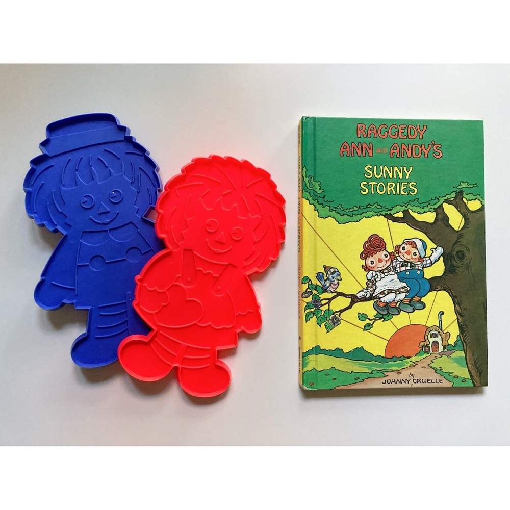 Vintage 1970s Raggedy Ann and Andy Cookie Cutters and Book Bundle Collectible